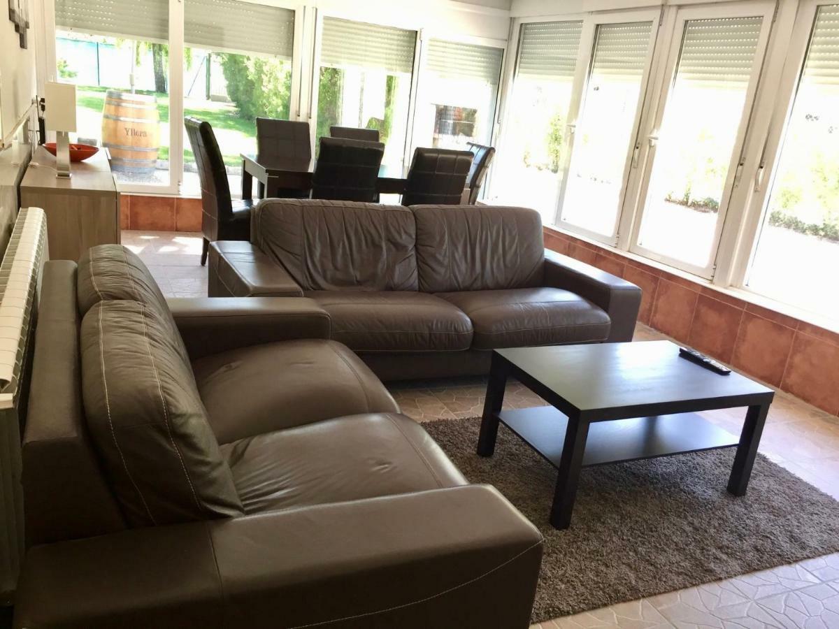 Chalet Medina Del Campo Entrepinares El Campillo  Екстер'єр фото